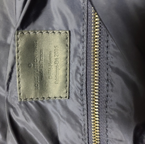 White and Navy Louis Vuitton Back Pack - Picture 3 of 8